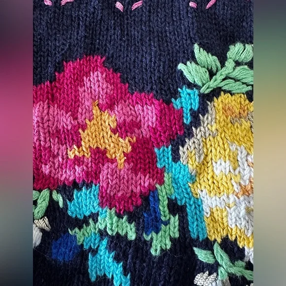 Vintage Jantzen hand embroidered Floral Button Down Cottagecore Vest - Picture 5 of 8